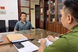 Đối tượng Thân Văn Thoại tại cơ quan điều tra.