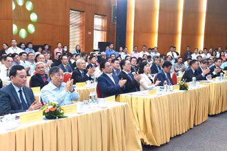 Vượt mọi khó khăn, thực hiện thành công các nhiệm vụ khoa học và công nghệ, phụng sự Tổ quốc, phục vụ nhân dân 