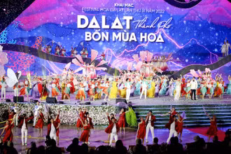 Hoạt cảnh trong đêm khai mạc Festival Hoa Đà Lạt lần thứ IX - năm 2022. 