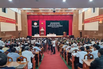 Đoàn đại biểu Quốc hội đơn vị Đà Nẵng tiếp xúc cử tri hai quận Sơn Trà và Ngũ Hành Sơn. 