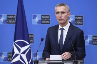 Tổng thư ký NATO Jens Stoltenberg phát biểu trong một cuộc họp báo ở Brussels, Bỉ. (Ảnh: EPA/TTXVN)