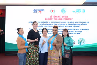 Các đại biểu tham dự sự kiện.