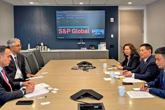 Bộ trưởng Hồ Đức Phớc làm việc với Tổ chức xếp hạng tín nhiệm Standard & Poor's Global Ratings (S&P). 