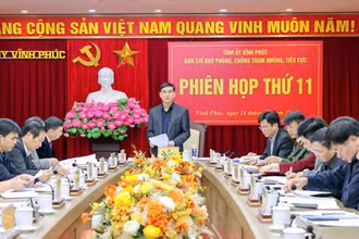 Bí thư Tỉnh ủy Dương Văn An chủ trì cuộc họp.