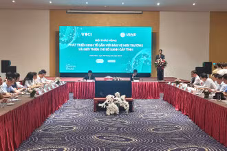 Các đại biểu dự hội thảo.