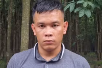 Đối tượng Nguyễn Văn Đức bị bắt giữ để điều tra làm rõ hành vi Cướp tài sản và Hiếp dâm.