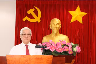 Bí thư Tỉnh ủy Bình Dương Nguyễn Văn Lợi phát biểu ý kiến tại hội nghị.