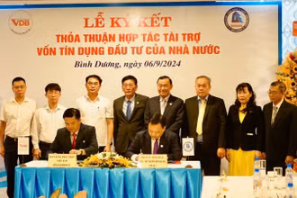 Ký kết Thỏa thuận hợp tác tài trợ vốn giữa Ngân hàng Phát triển Việt Nam (VDB) - Sở Giao dịch 2 và Biwase. 