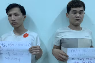 Đối tượng Nguyễn Minh Chiến và Trần Hữu Tiến bị tạm giữ.
