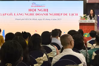 Lãnh đạo Sở Du lịch thành phố Hồ Chí Minh gặp gỡ doanh nghiệp để tháo gỡ khó khăn.