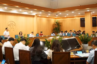Quang cảnh cuộc họp.