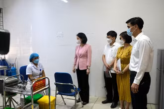 Lãnh đạo thành phố Hà Nội kiểm tra công tác phòng, chống dịch Covid-19 trên địa bàn.