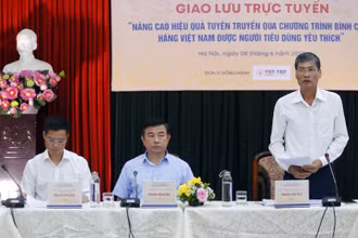 Các đại biểu đóng góp ý kiến tại buổi giao lưu trực tuyến.
