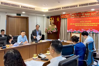 Giám đốc Sở Giáo dục và Đào tạo Hà Nội Trần Thế Cương thông tin tại Hội nghị.