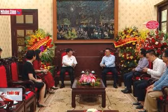 Các cơ quan, đơn vị thăm và chúc mừng Báo Nhân Dân nhân dịp 21/6