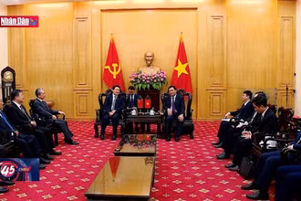 Tăng cường chia sẻ kinh nghiệm trong công tác xây dựng Đảng