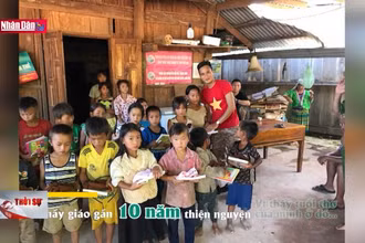 Thầy giáo trẻ, 10 năm và chuyến thiện nguyện