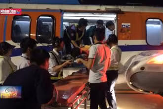 Mở trạm cấp cứu vệ tinh bằng đường thủy và đường hàng không