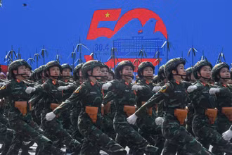 Khối nữ Sĩ quan Thông tin liên lạc. (Ảnh: Duy Linh)