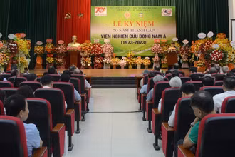 Đông đảo các nhà khoa học dự Lễ kỷ niệm 50 năm Ngày thành lập Viện Nghiên cứu Đông Nam Á.