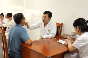 [Video] Hà Nội mở rộng nhiều chính sách hỗ trợ khám, chữa bệnh cho người dân