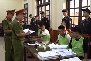 [Video] Triệt phá đường dây lừa đảo 250 tỷ đồng xuyên quốc gia