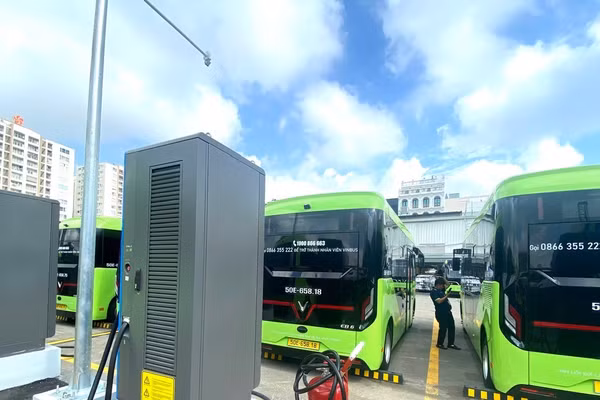 Hạ tầng trạm sạc điện do doanh nghiệp tư nhân đầu tư. (Ảnh: QUÝ HIỀN)