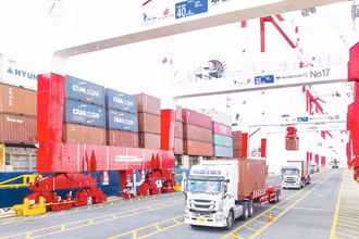 Cảng quốc tế Long An (Tây Ninh) tiếp nhận hàng hóa xuất nhập khẩu quốc tế.