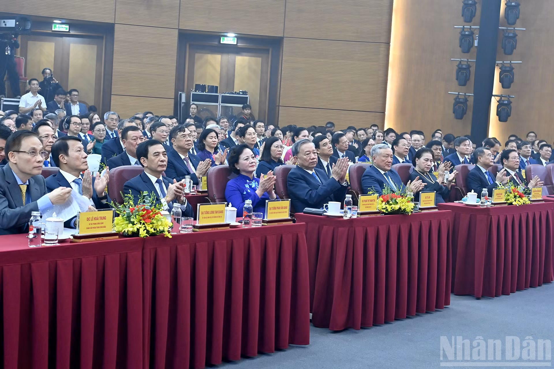 ndo_br_a4-bnd-5743.jpg