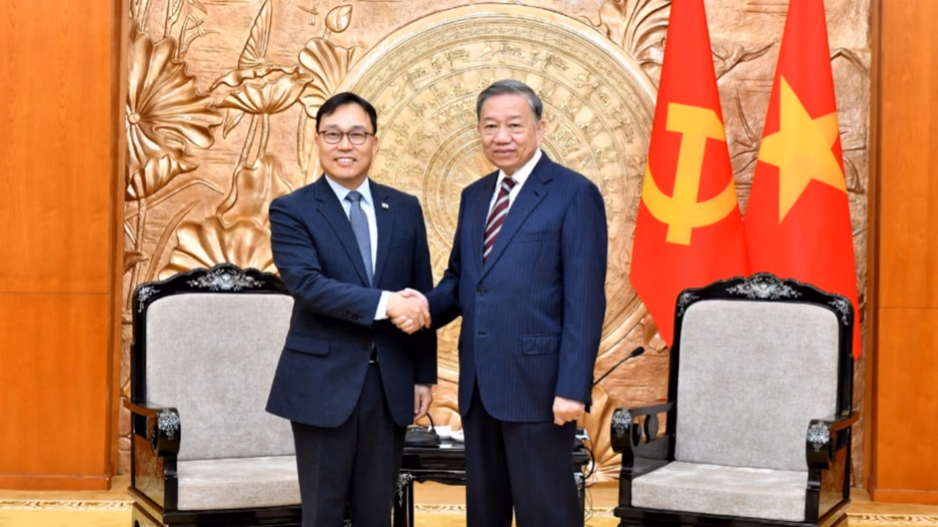 Tổng Bí thư Tô Lâm tiếp Đại sứ đặc mệnh toàn quyền Hàn Quốc tại Việt Nam Choi Young Sam.