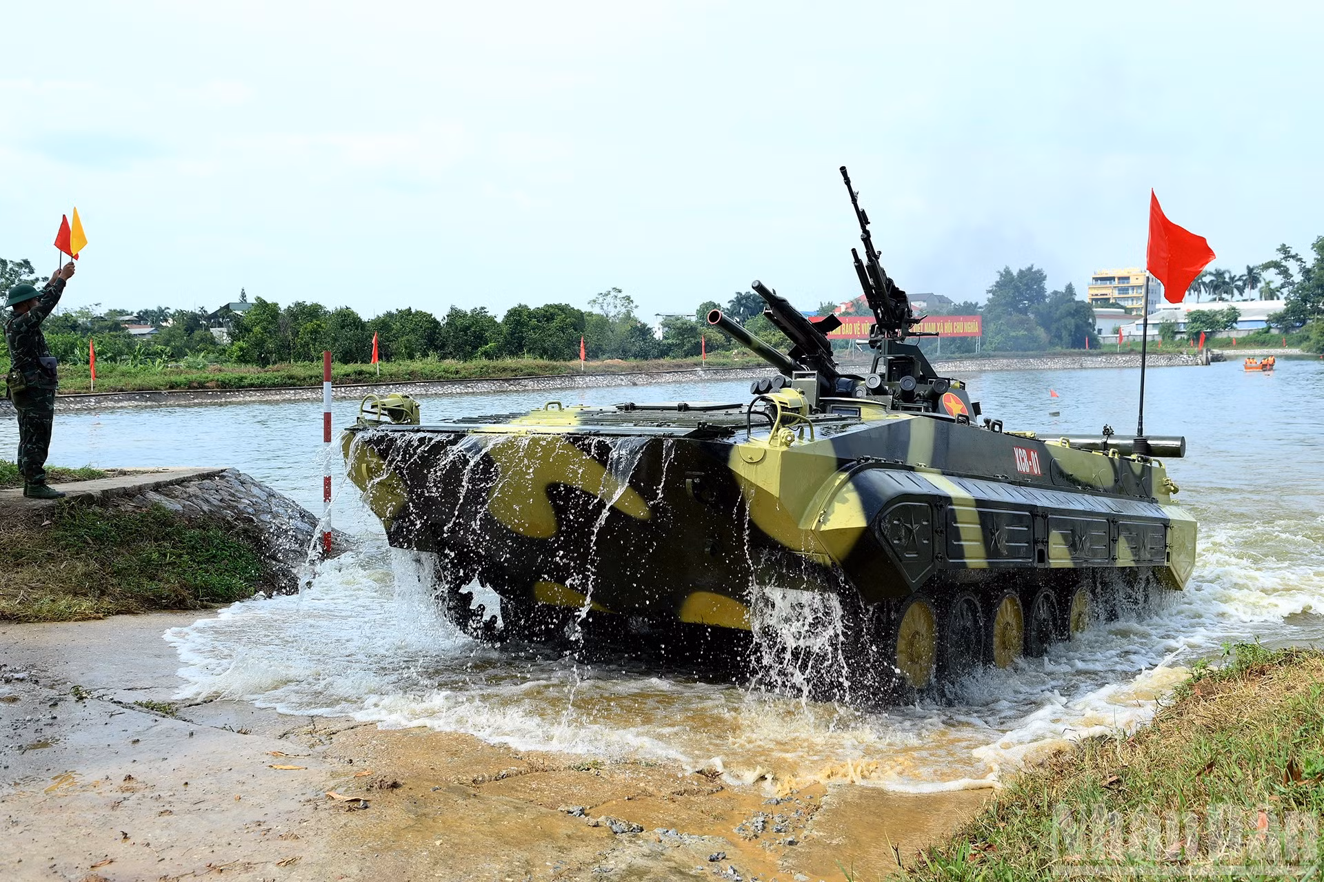 ndo_br_a8-bnd-7413.jpg