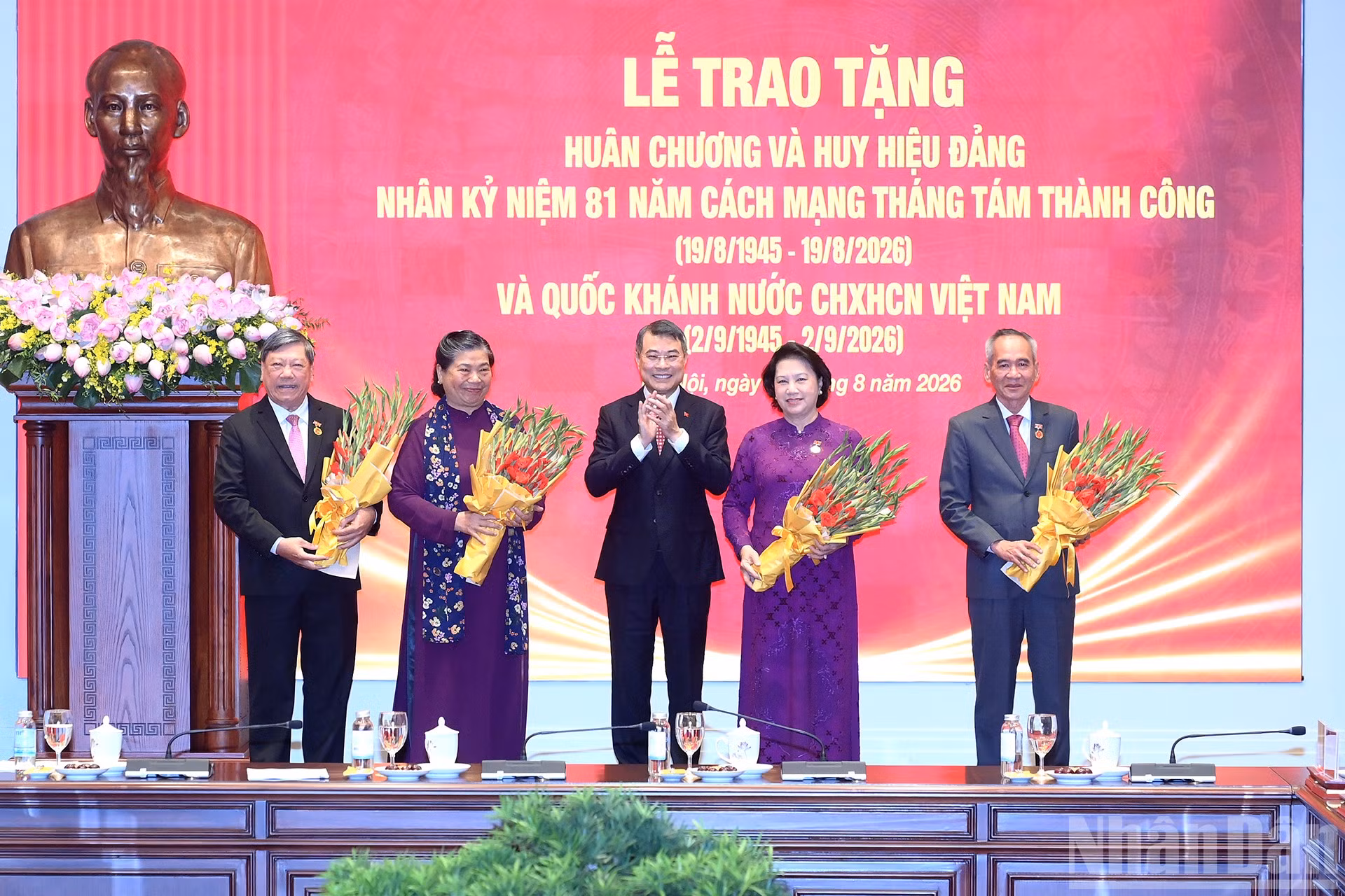 ndo_br_a15-bnd-7067.jpg