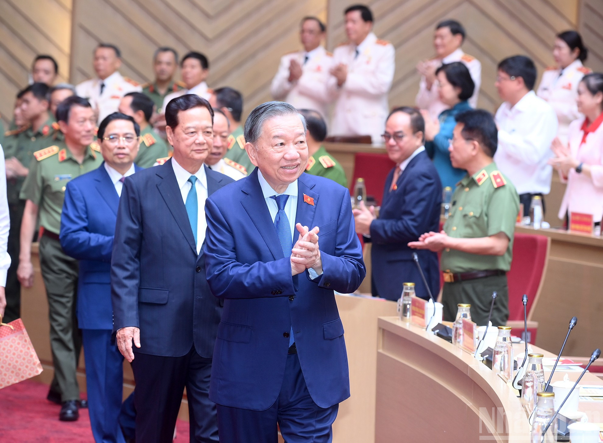Tổng B&iacute; thư, Chủ tịch nước T&ocirc; L&acirc;m, c&aacute;c đồng ch&iacute; l&atilde;nh đạo, nguy&ecirc;n l&atilde;nh đạo Đảng, Nh&agrave; nước v&agrave; c&aacute;c đại biểu dự Đại hội đại biểu to&agrave;n quốc Hội Cựu C&ocirc;ng an nh&acirc;n d&acirc;n Việt Nam lần thứ II, nhiệm kỳ 2026-2031.