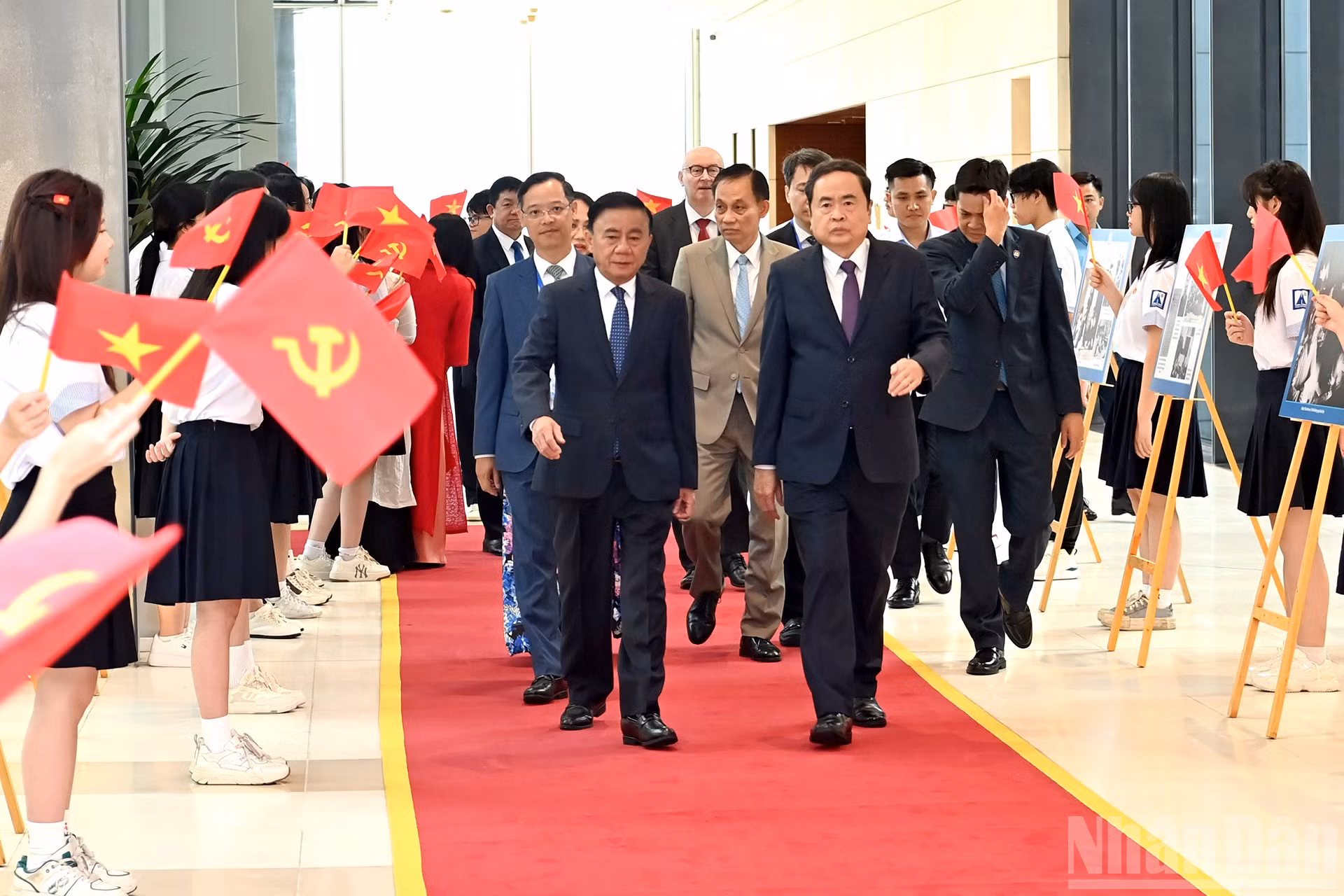 ndo_br_a20-bnd-2291.jpg