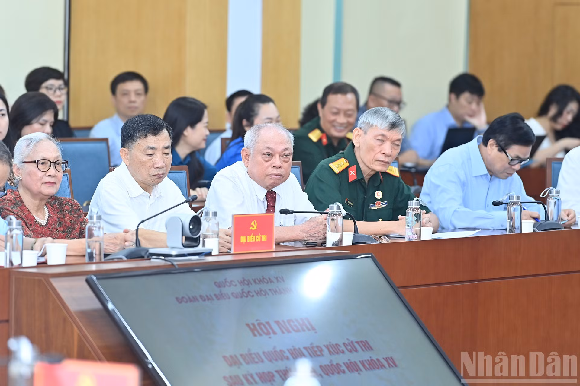 ndo_br_a10-bnd-1570.jpg
