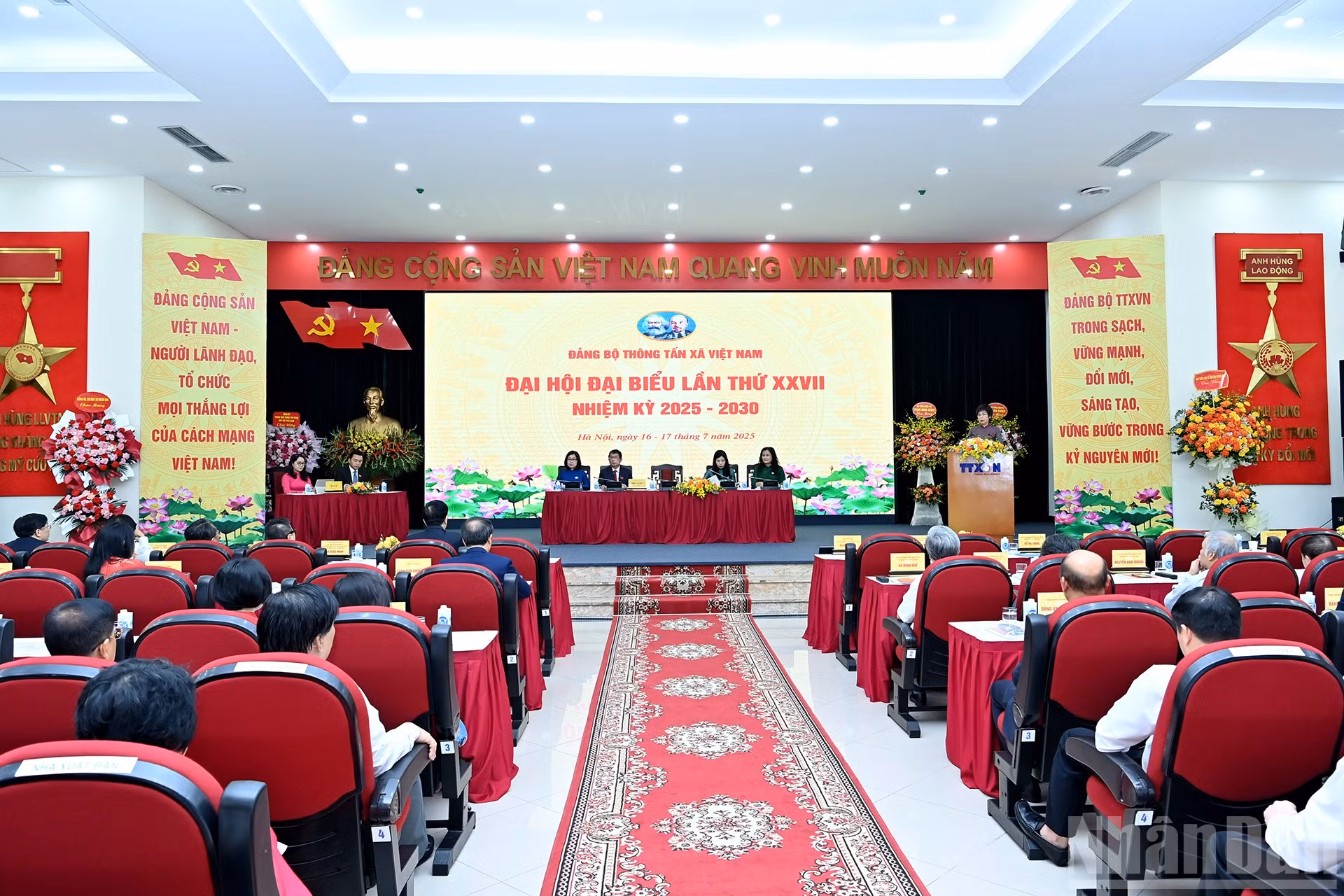 ndo_br_a4-bnd-4054.jpg