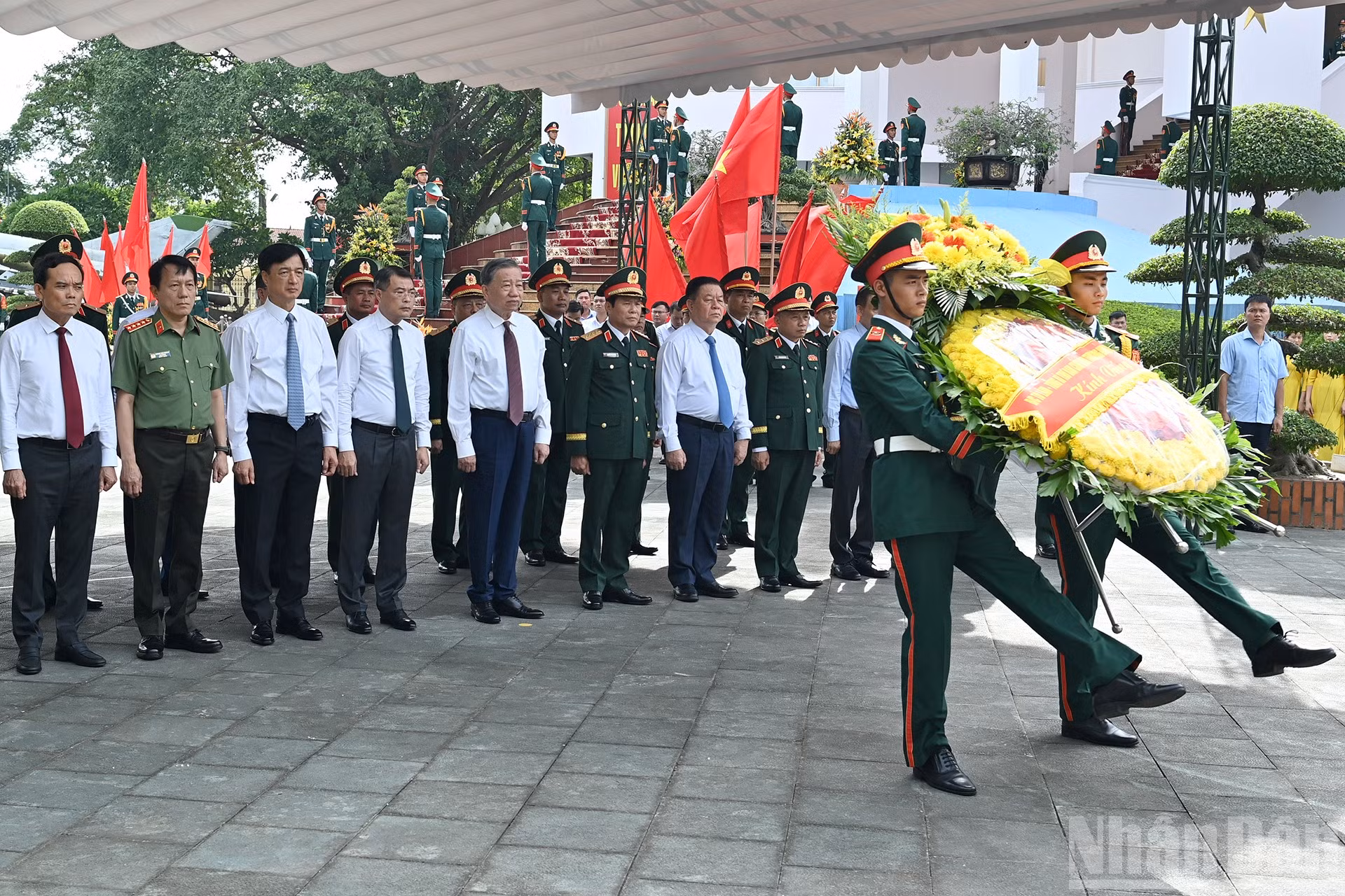 ndo_br_a5-bnd-7636.jpg