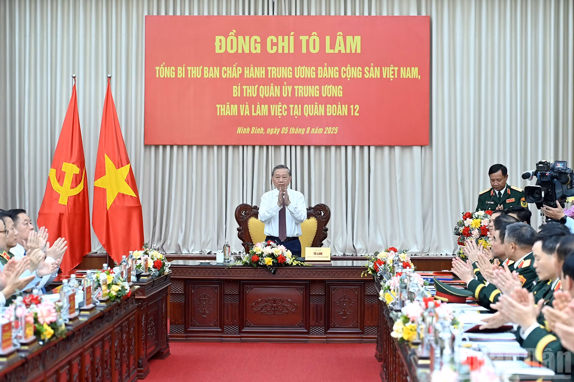 ndo_br_a11-bnd-7856.jpg