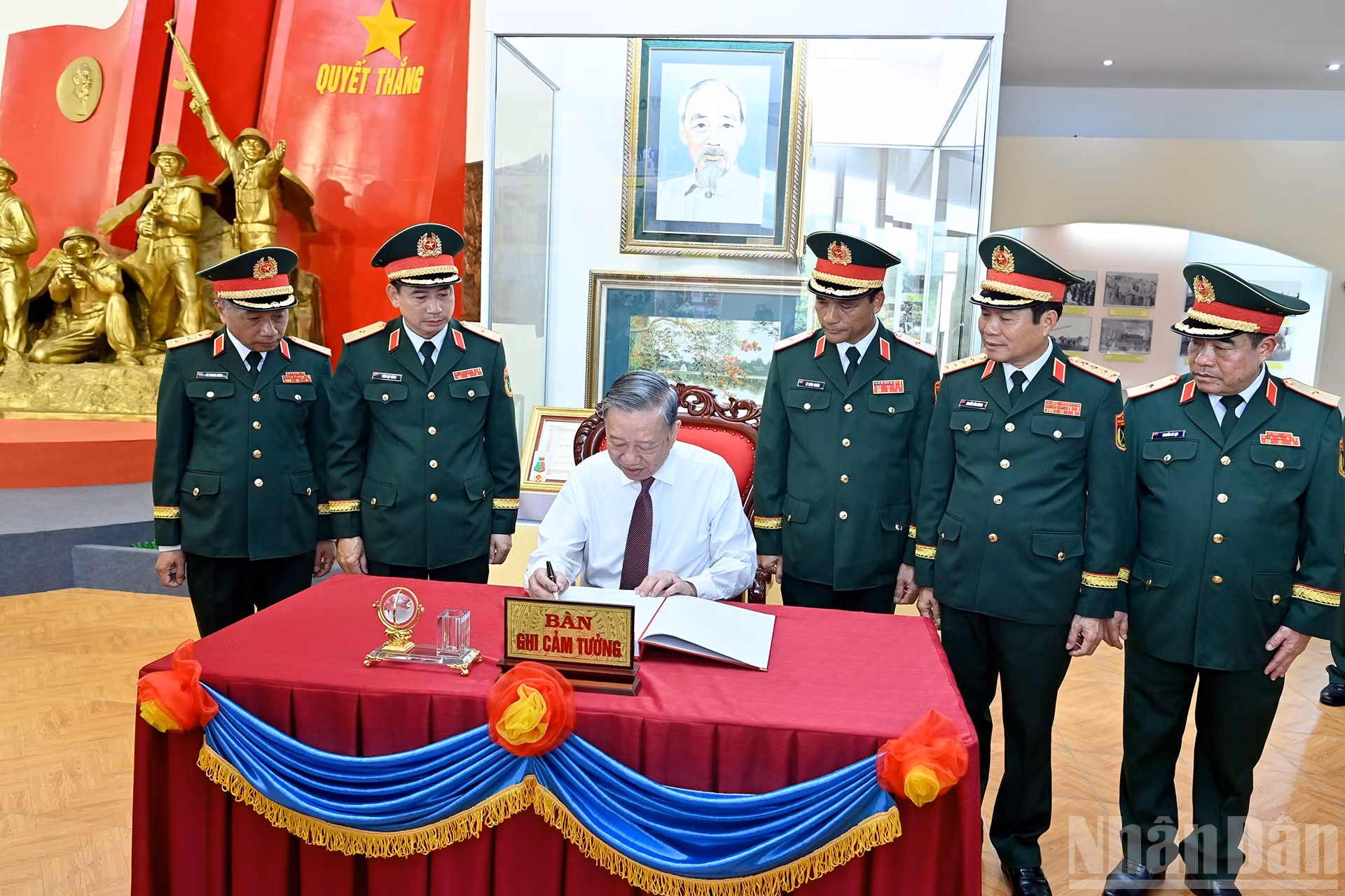 ndo_br_a12-bnd-7767.jpg