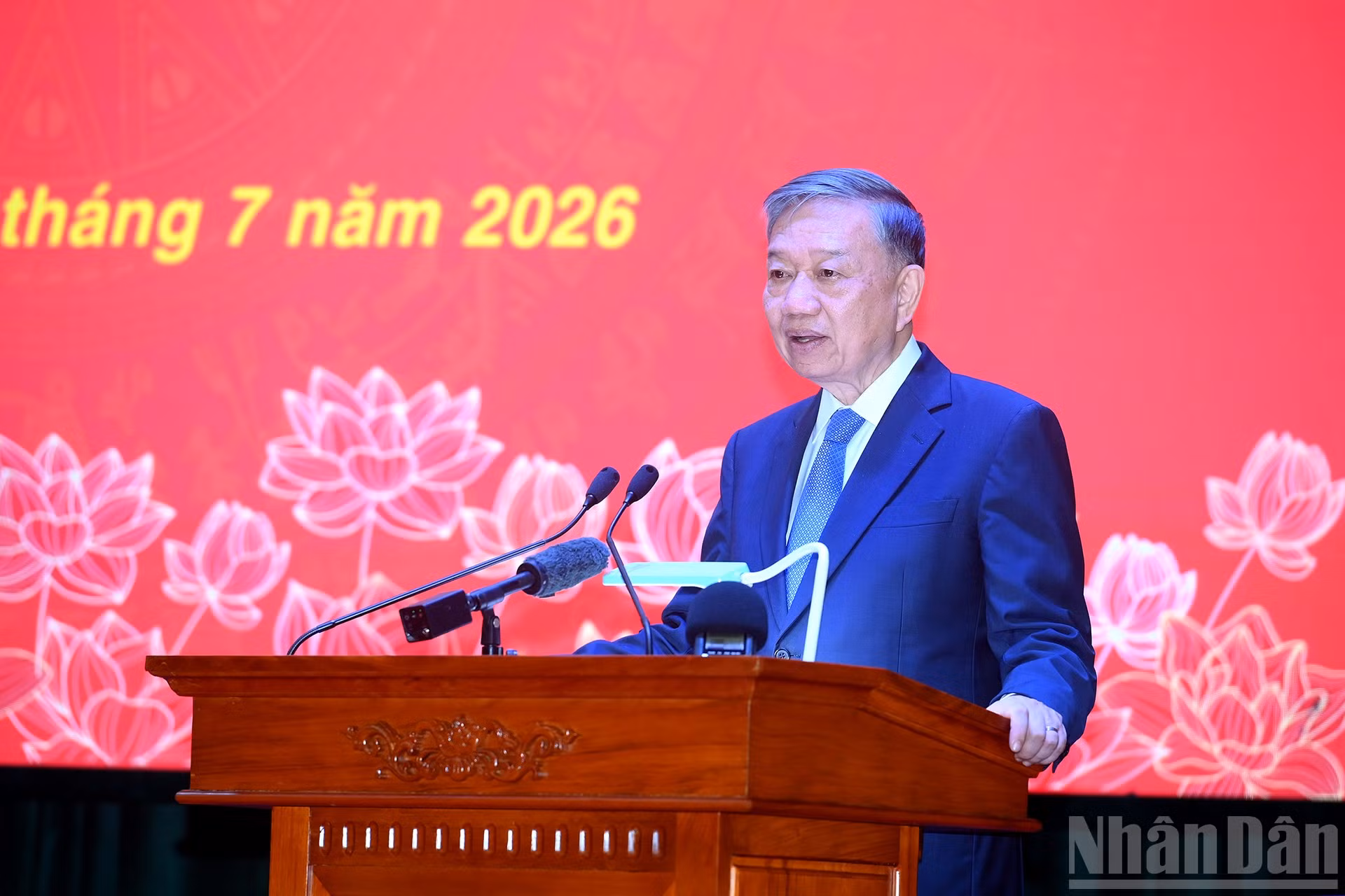 ndo_br_a6-bnd-2450.jpg