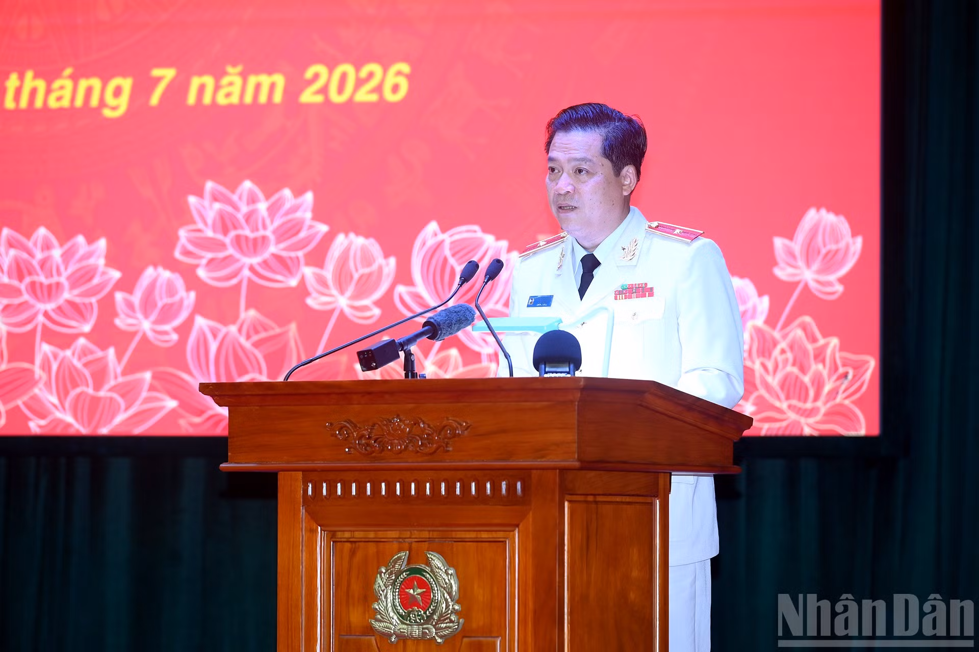 ndo_br_a7-bnd-2428.jpg