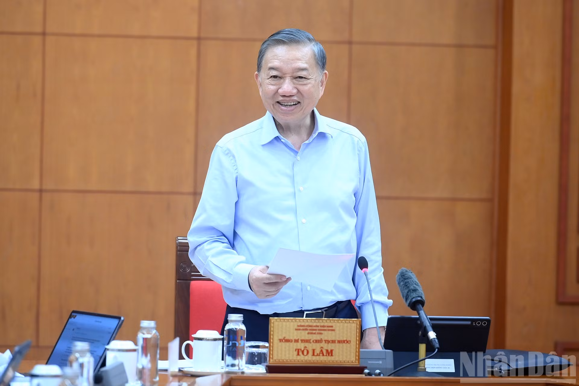 ndo_br_a4-bnd-9299.jpg