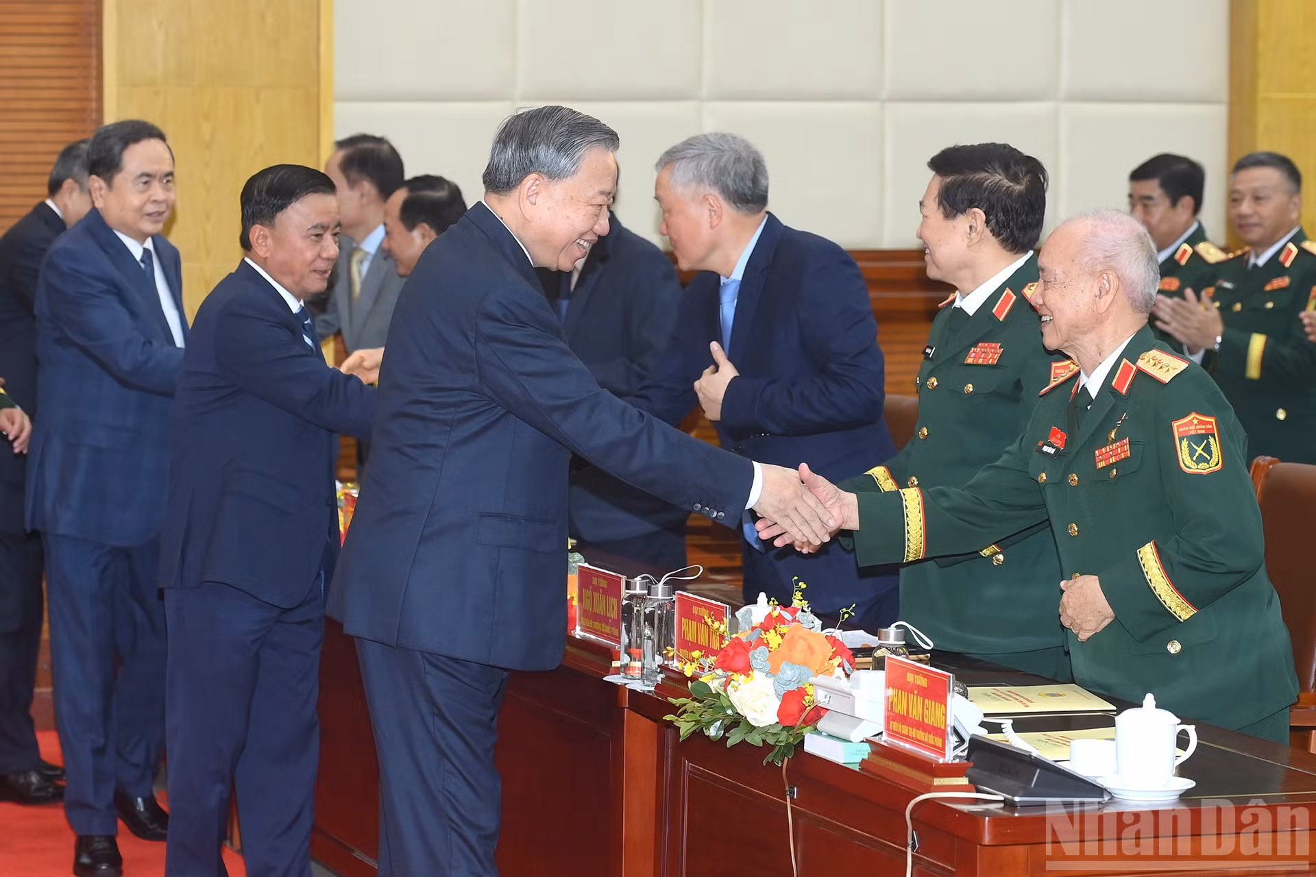 ndo_br_a4-bnd-4144.jpg