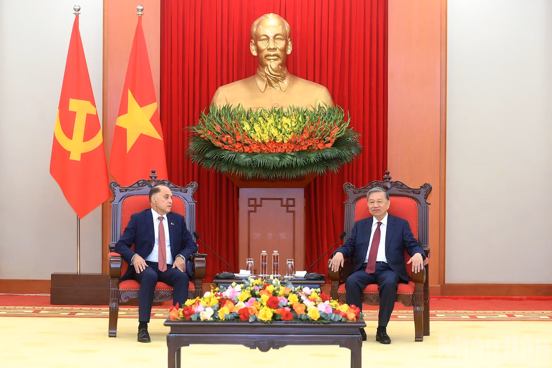 ndo_br_a4-bnd-0131.jpg