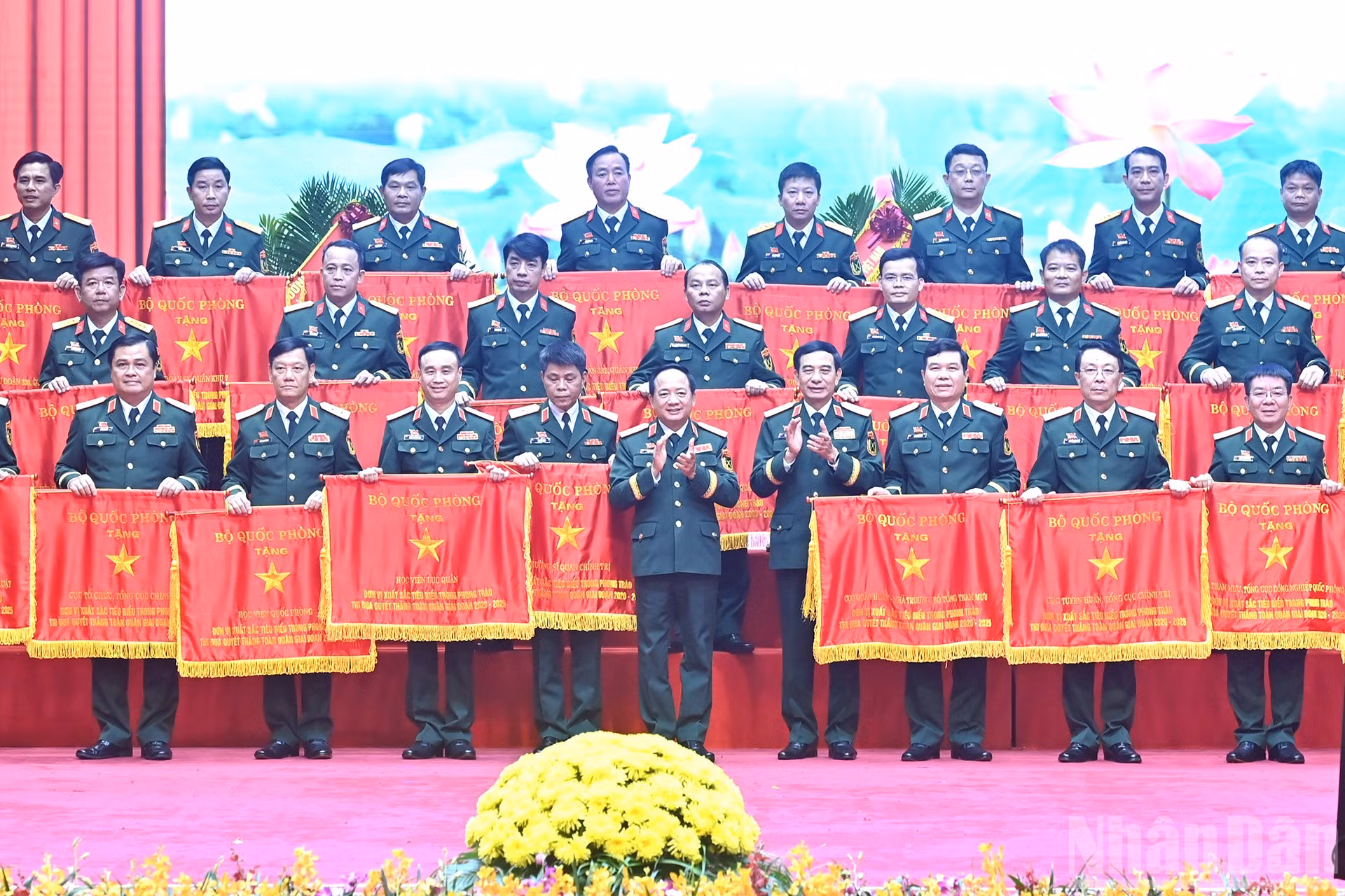 ndo_br_a12-bnd-8585.jpg