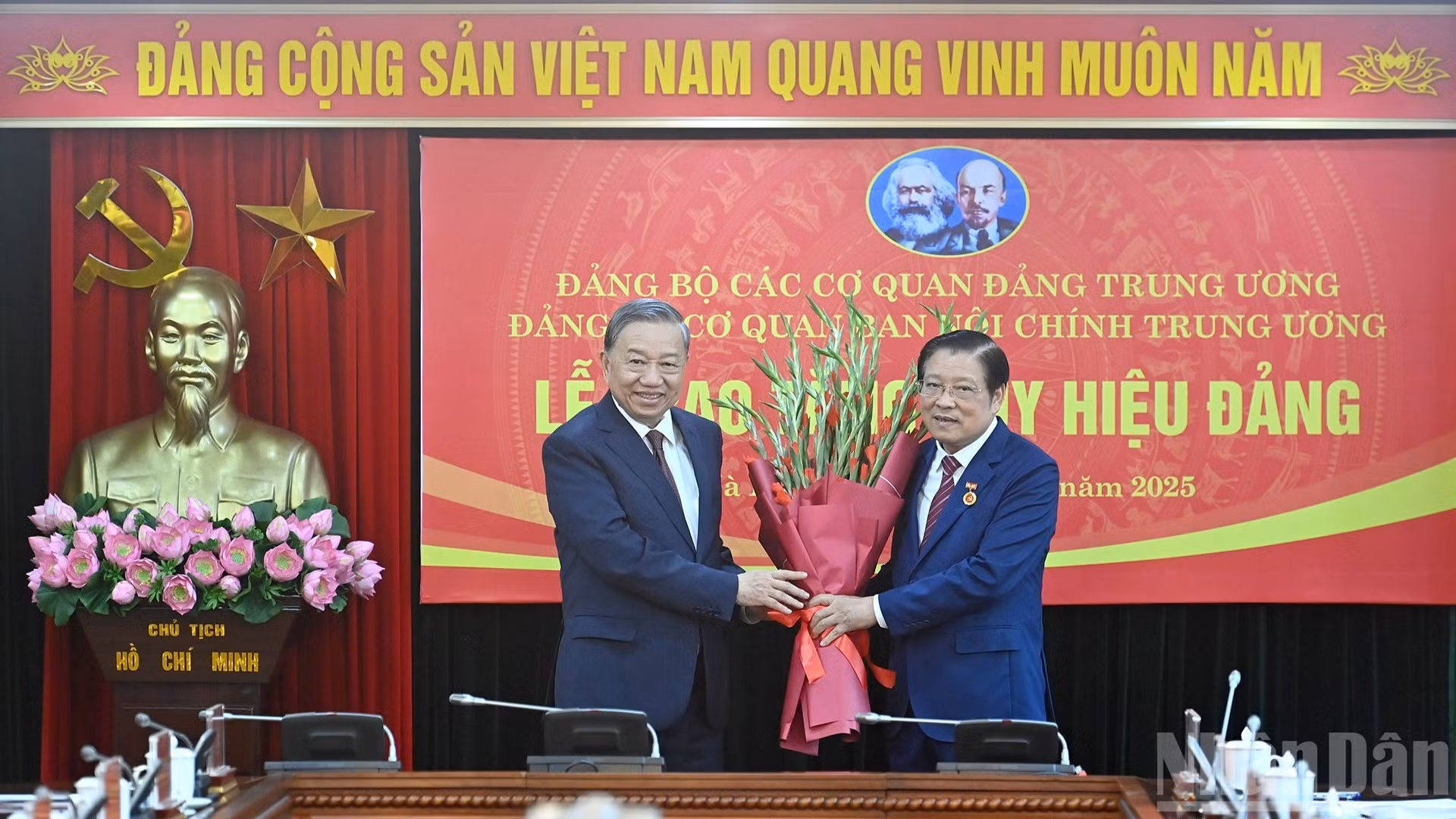 ndo_br_a4-bnd-6135-8607.jpg