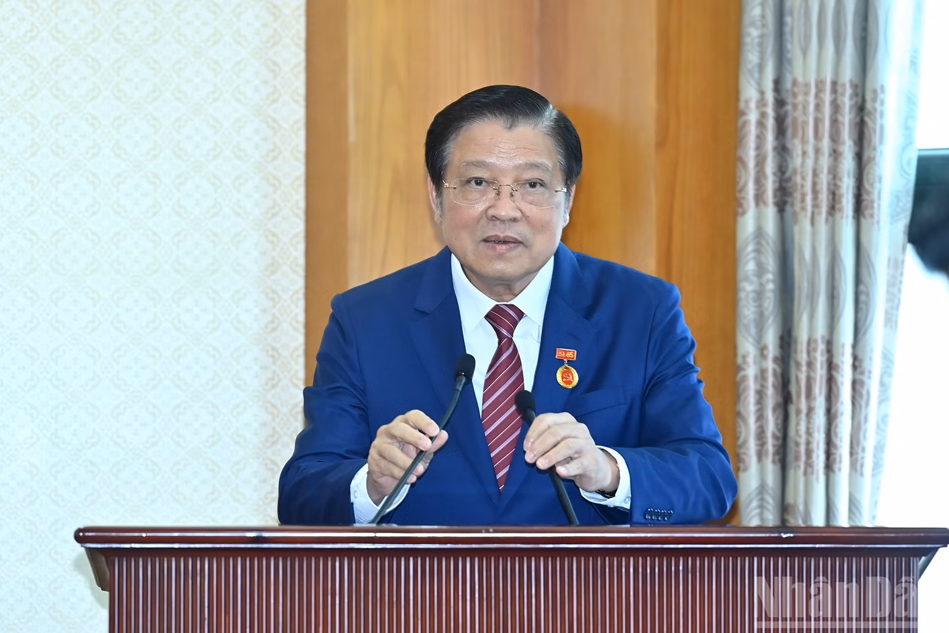 ndo_br_a4-bnd-6267.jpg