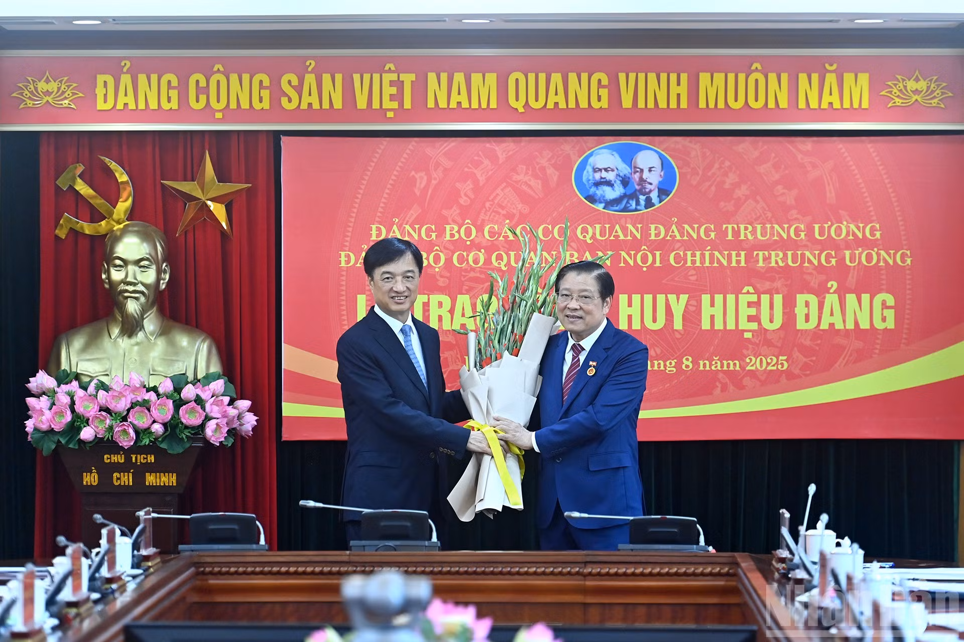 ndo_br_a6-bnd-6195.jpg
