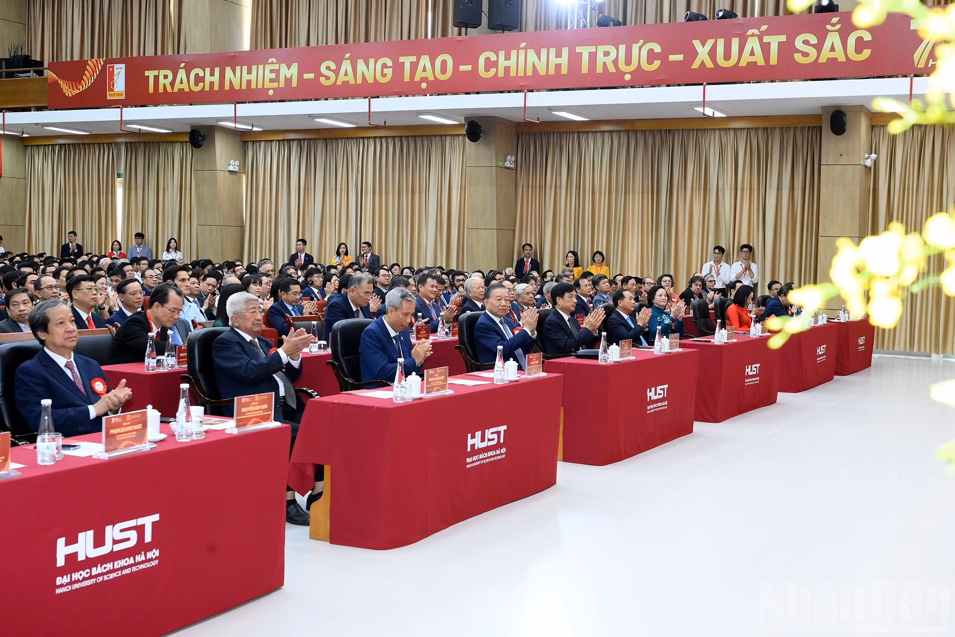 ndo_br_a6-bnd-9253.jpg
