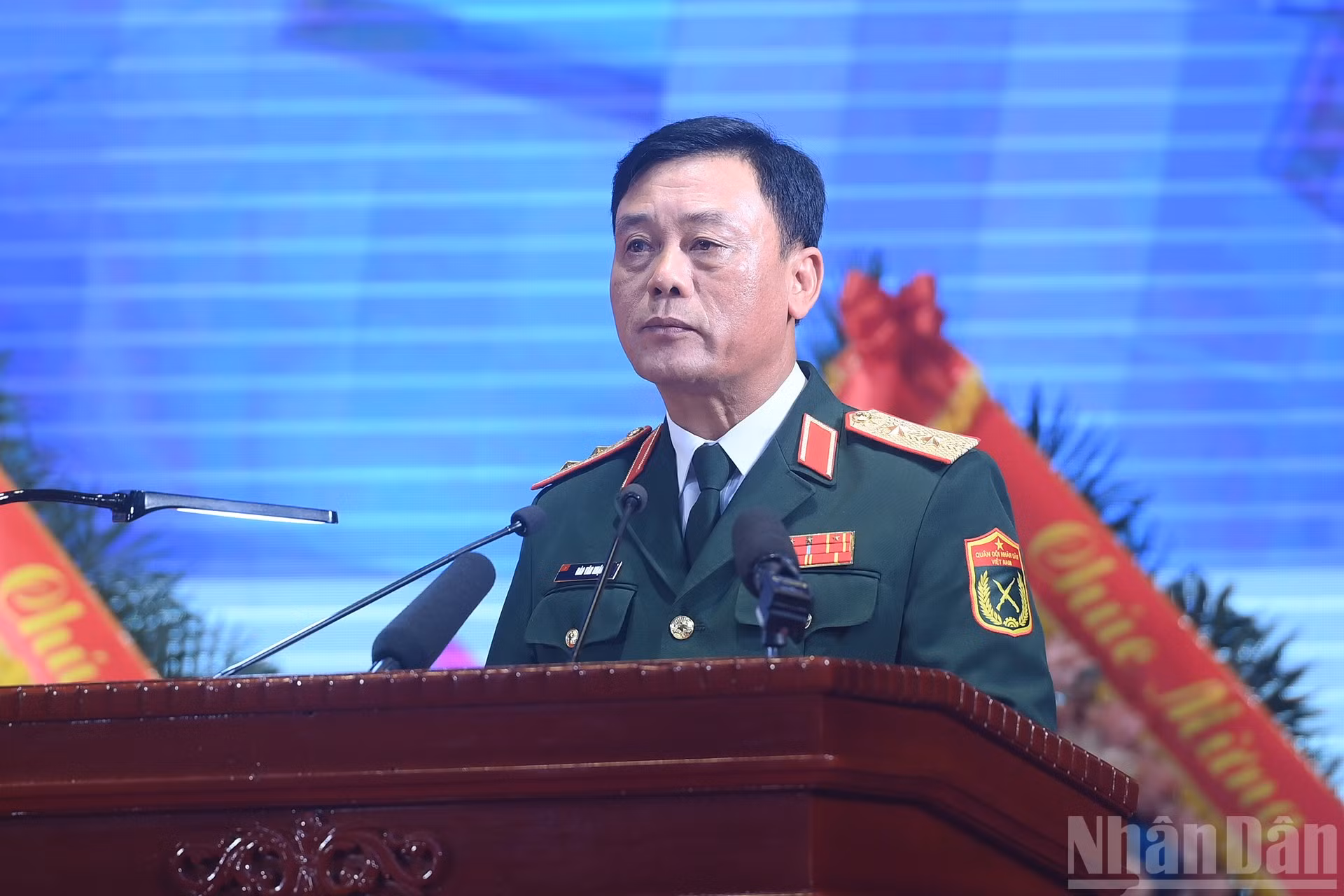 ndo_br_a4-bnd-7714.jpg